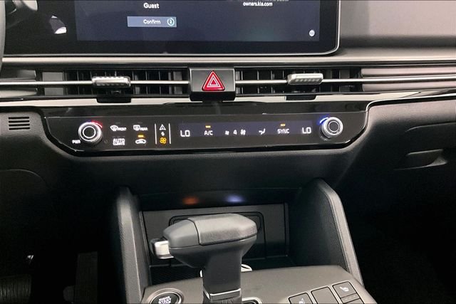 New 2026 Glacial White Pearl Kia EX image 7