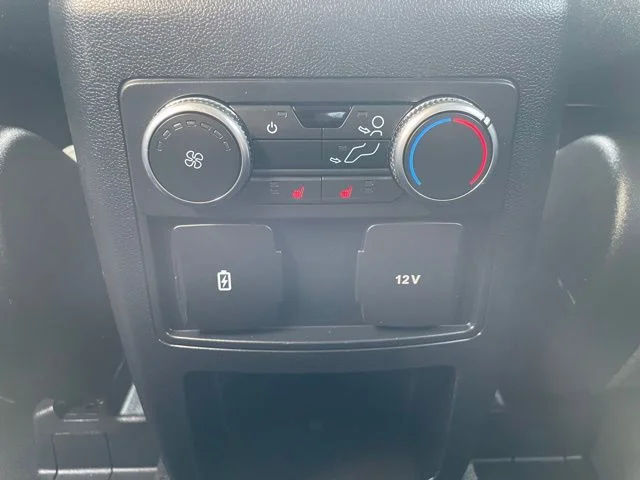 Used 2020 Oxford White Ford XLT image 32