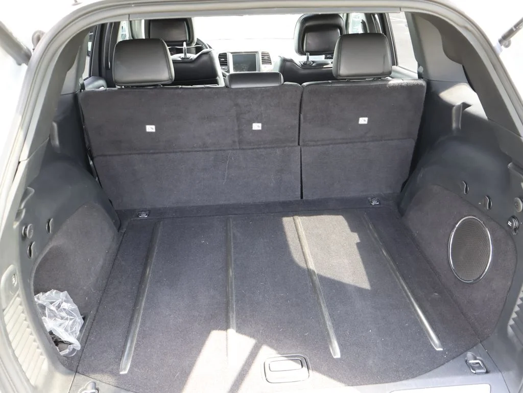 Used 2016 White Jeep Overland image 17