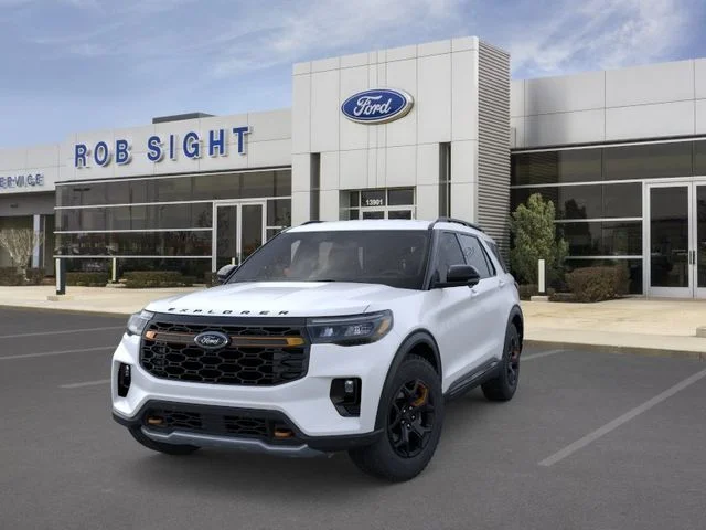 New 2026 Star White Metallic Tri-Coat Ford Tremor® image 2