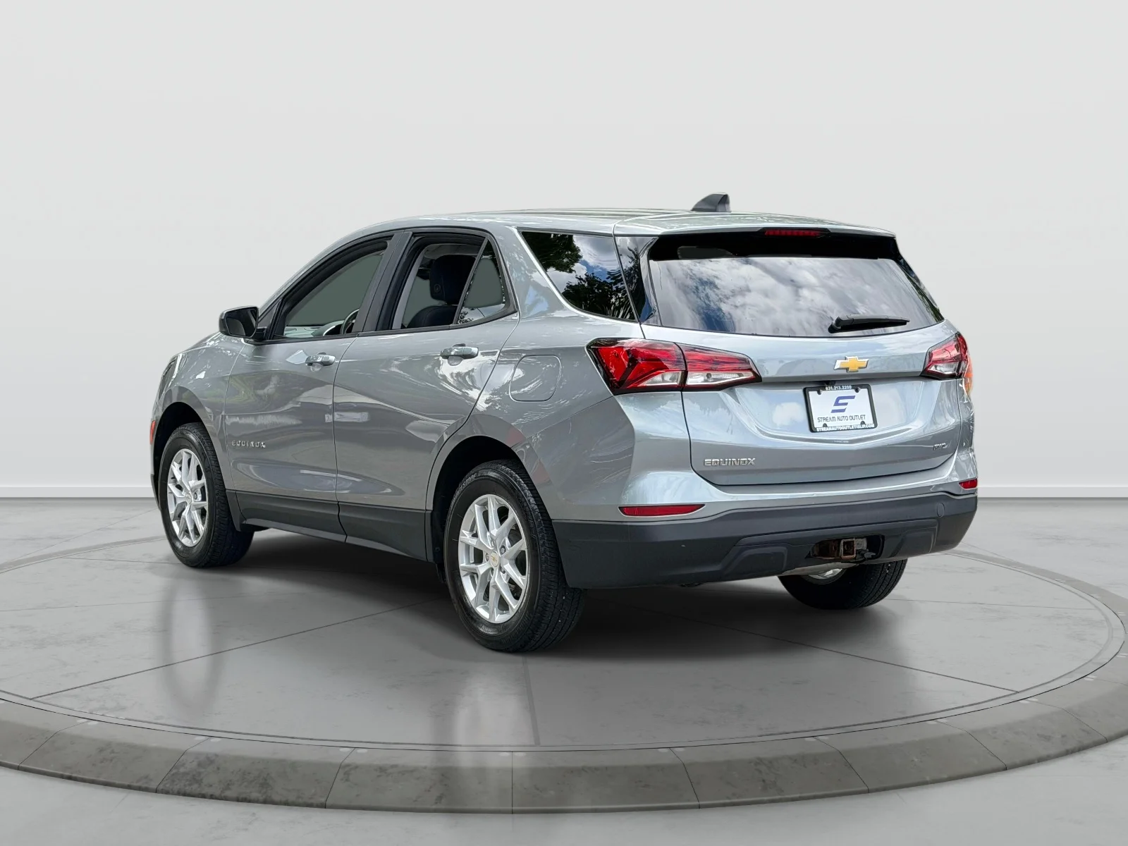 Used 2024 Gray Chevrolet LS image 4