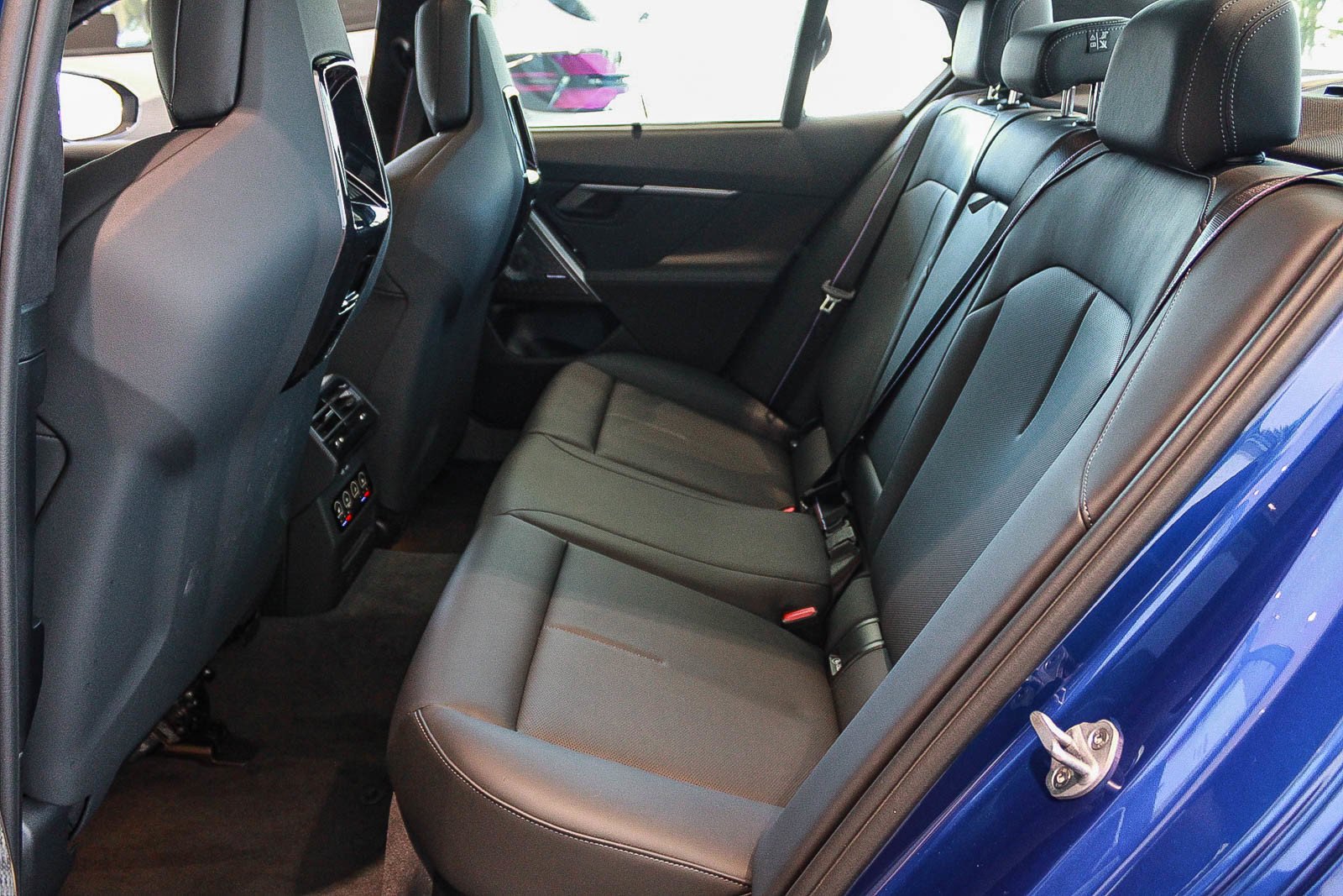 New 2026 Marina Bay Blue Metallic BMW Base image 17
