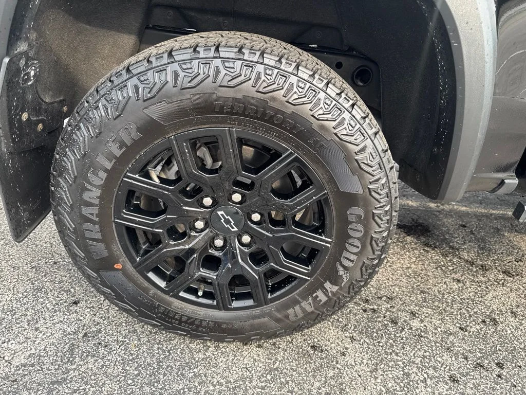 Used 2024 Black Chevrolet Trail Boss image 43
