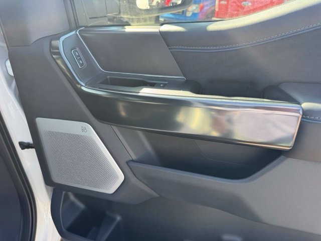 New 2027 Star White Metallic Tri-Coat Ford F-250® Platinum® image 25
