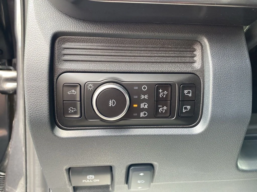 New 2026 Carbonized Gray Metallic Ford F-250® Lariat® image 15
