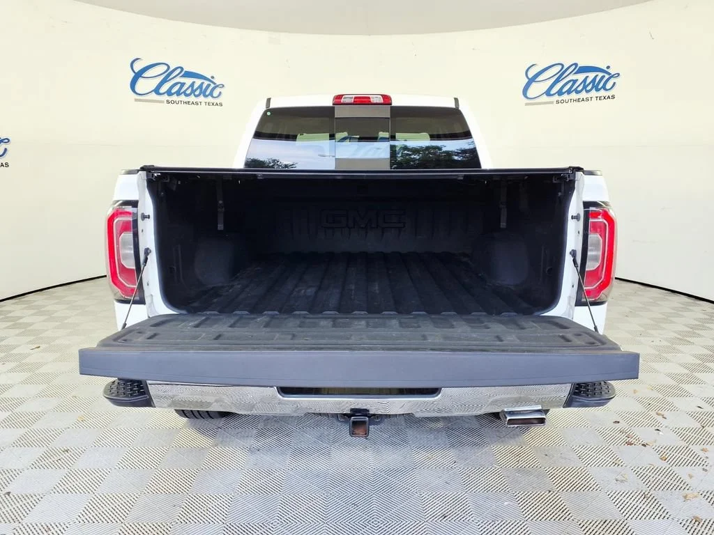 Used 2017 SUMMIT WHITE GMC SLT image 5