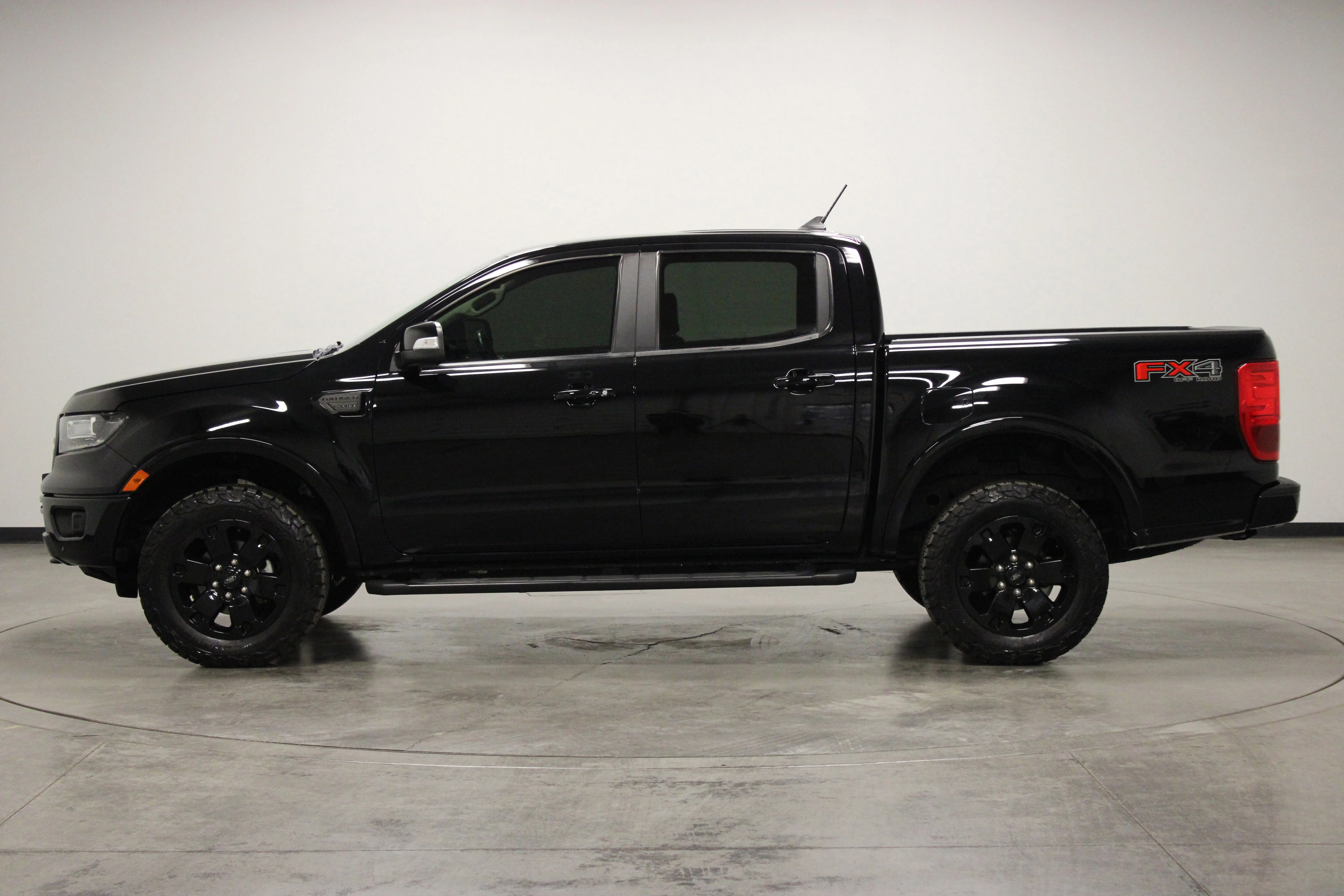 Used 2020 Shadow Black Ford Lariat image 5