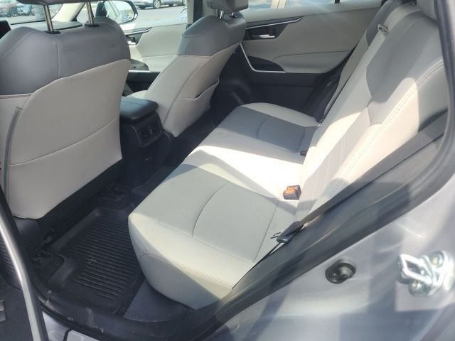Used 2024 Silver Toyota XLE Premium image 10