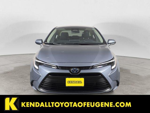 Certified Used 2025 CELESTITE GRAY ME. Toyota  image 2