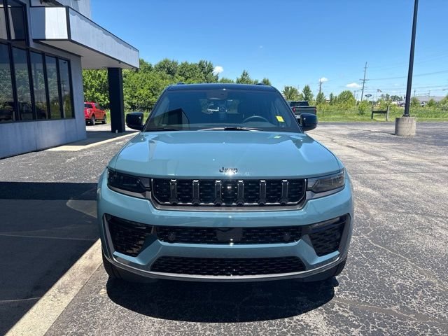 New 2026 Steel Blue Exterior Paint Jeep Summit image 10