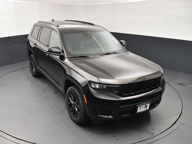 Used 2024 Black Jeep Altitude X image 13