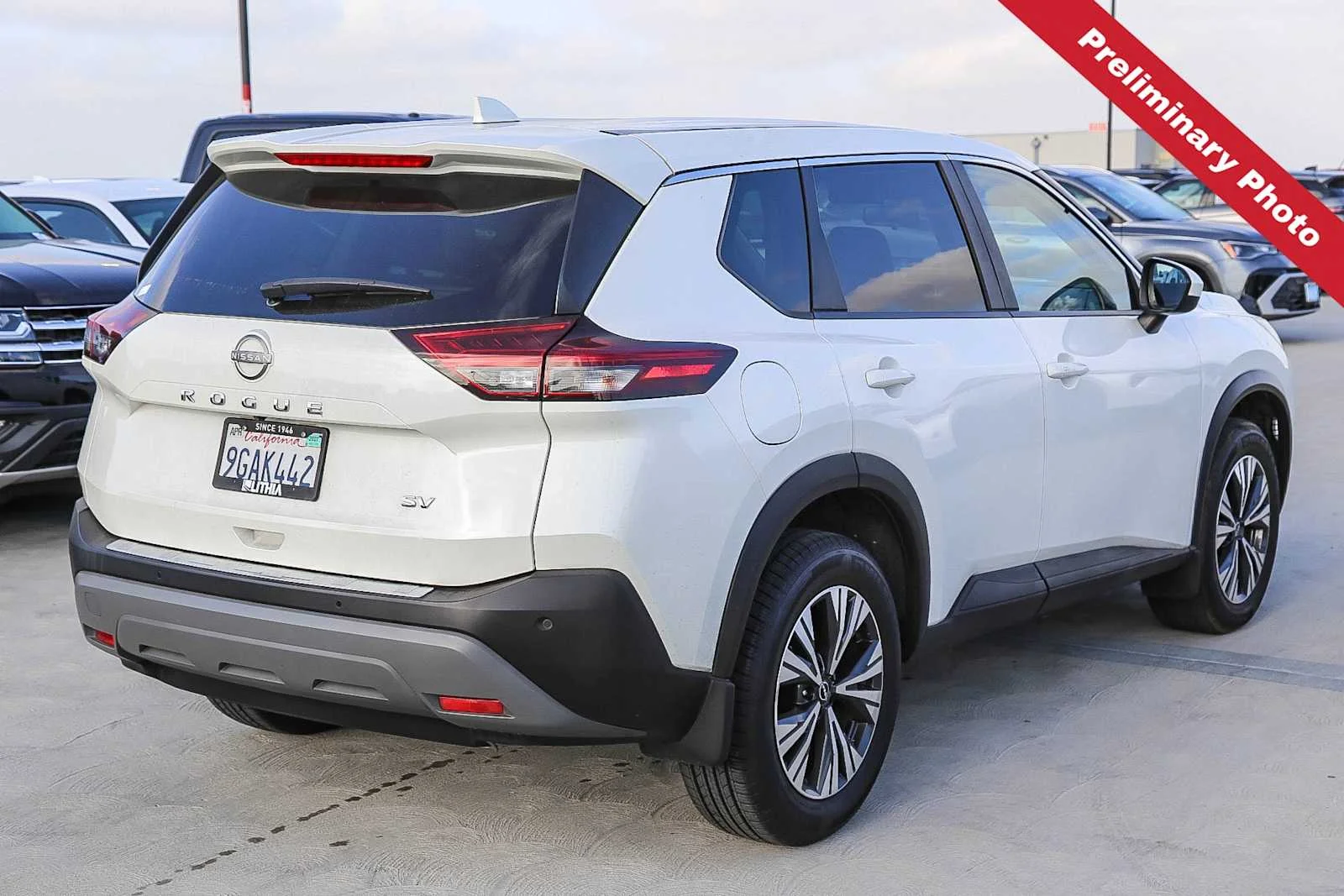 Used 2023 Pearl White Tricoat Nissan SV image 8