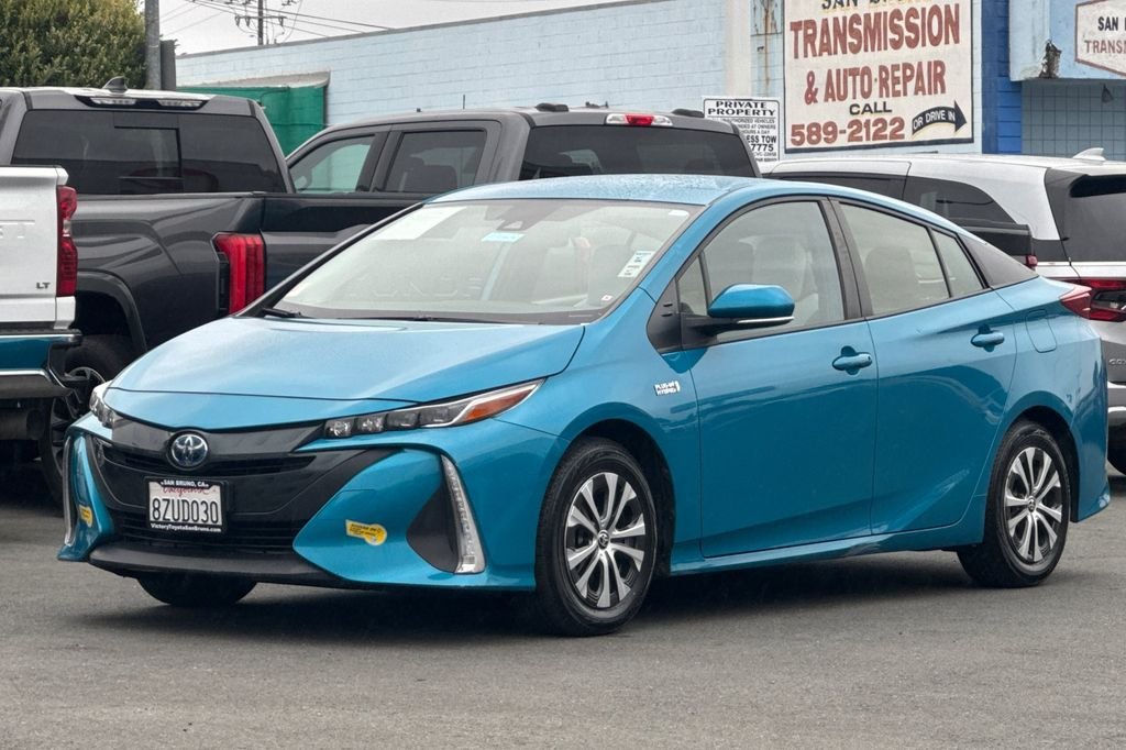 Certified Used 2022 Blue Toyota XLE image 8