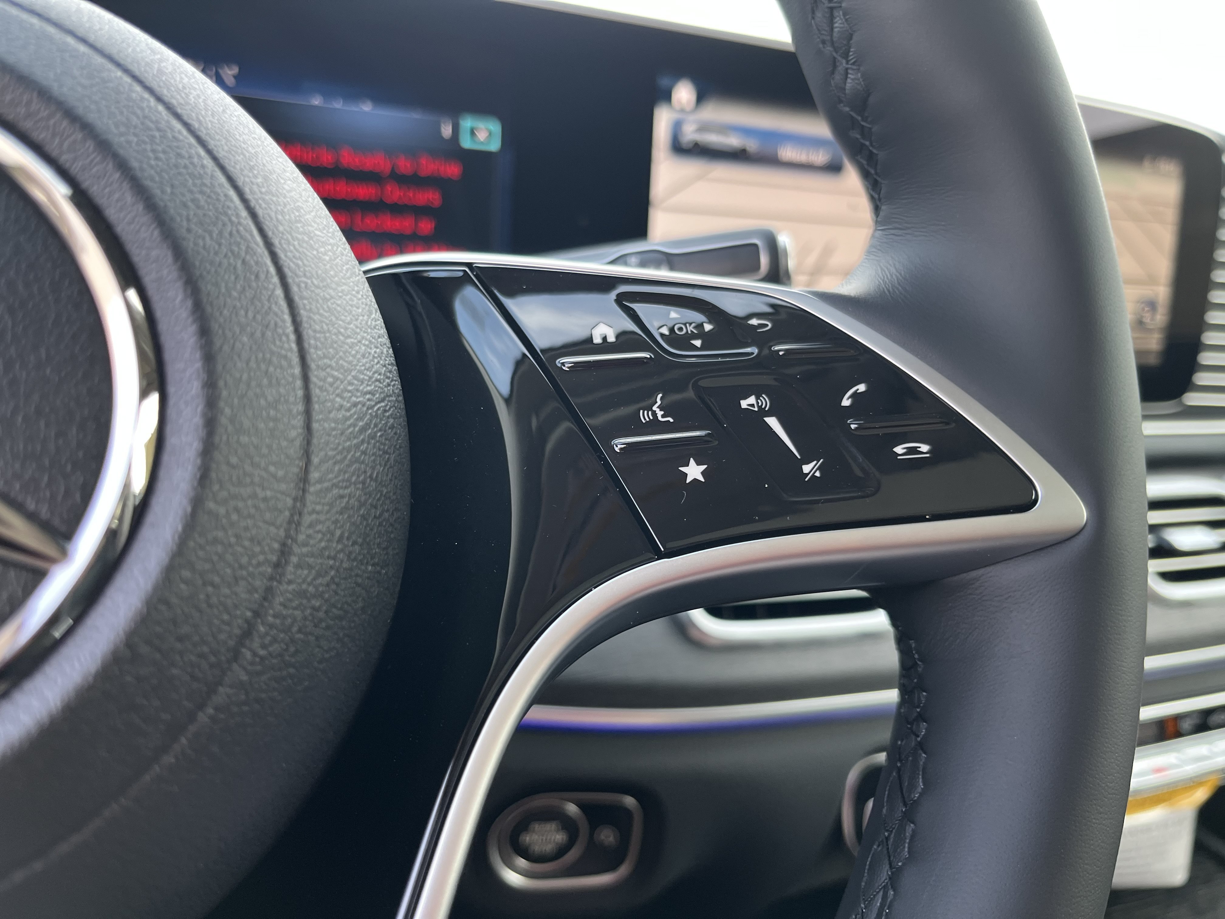 New 2026 Black Mercedes-Benz GLS 450 image 25