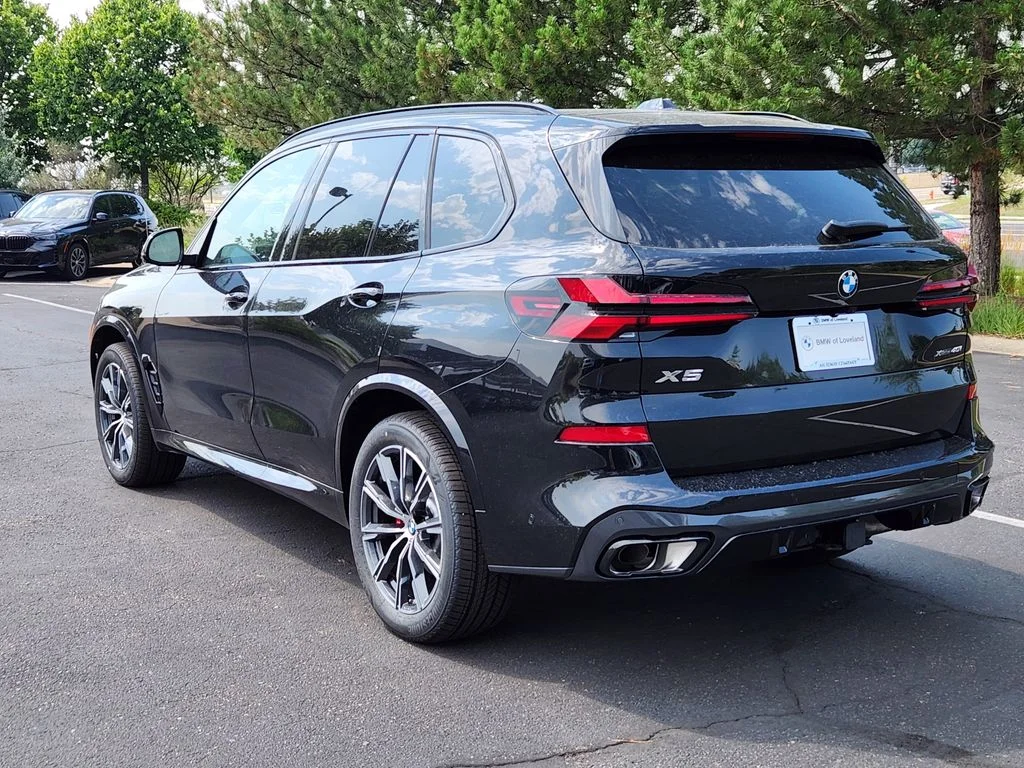 New 2026 Black Sapphire Metallic BMW xDrive40i image 3