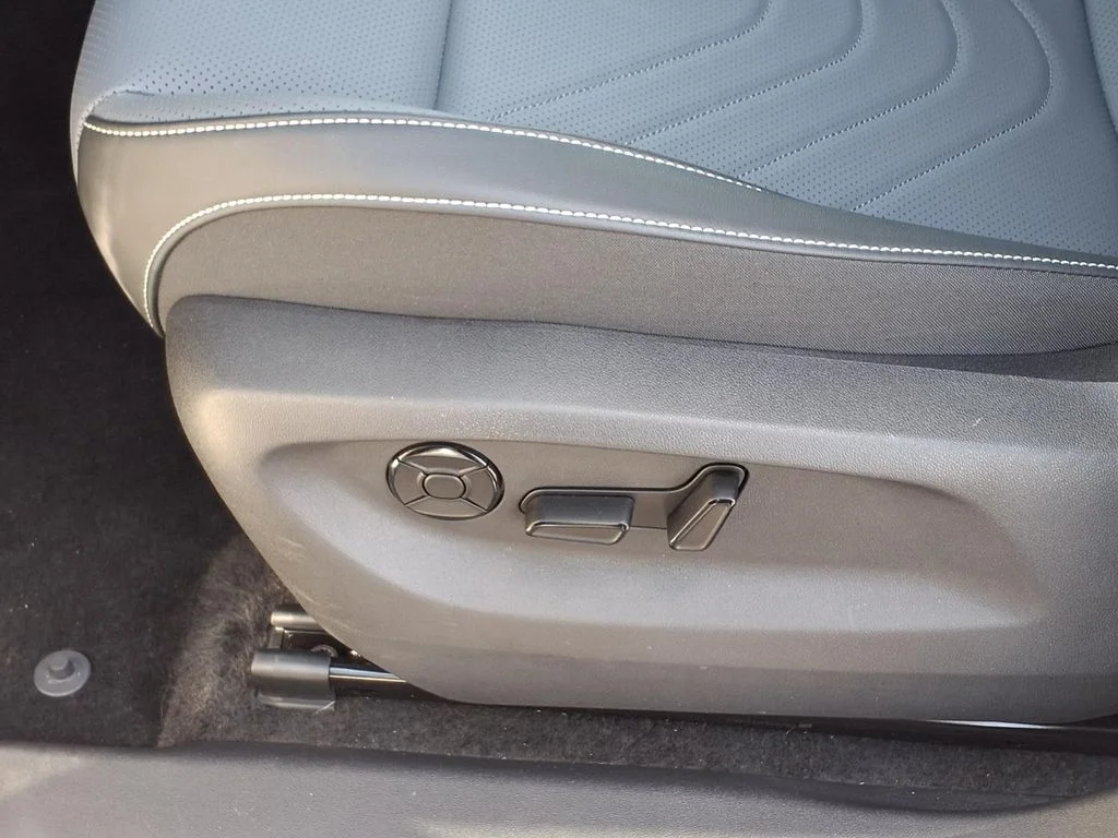 Certified Used 2026 Pure White Volkswagen SE image 15