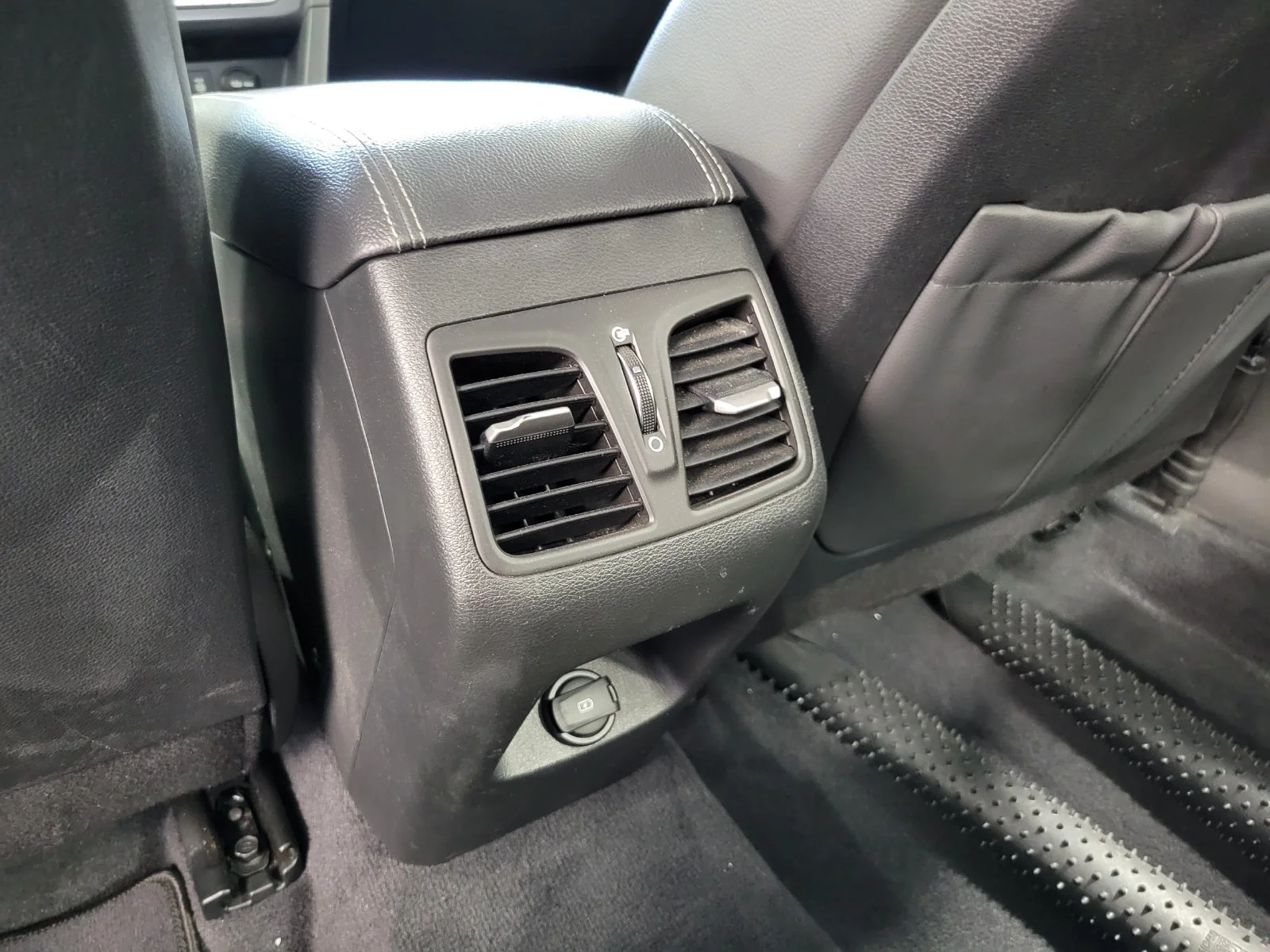 Used 2018 White Hyundai Limited image 29