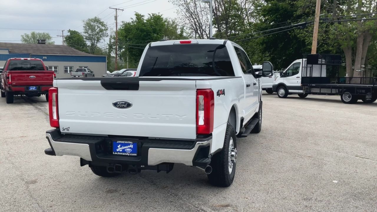New 2026 Oxford White Ford F-250® XLT image 4