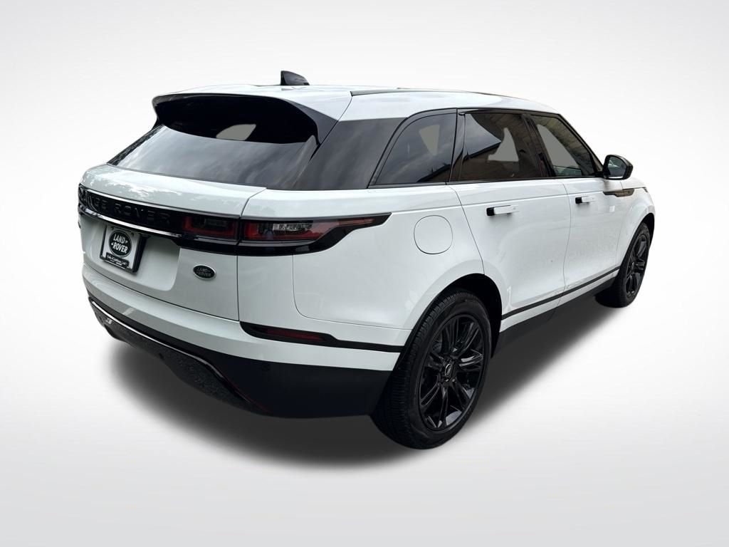 Used 2023 White Land Rover S image 5
