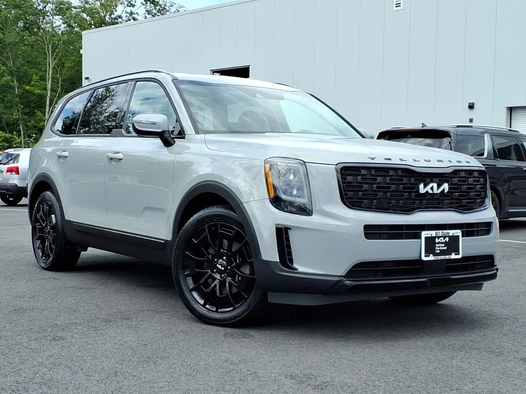 Certified Used 2022 Gray Kia EX image 1