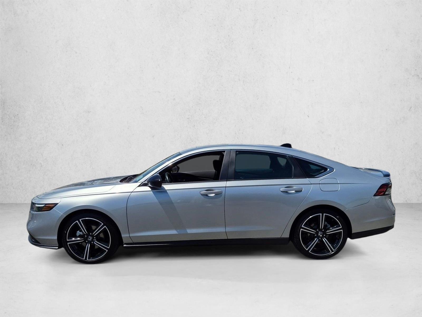 Used 2025 Solar Silver Metallic Honda Sport image 9