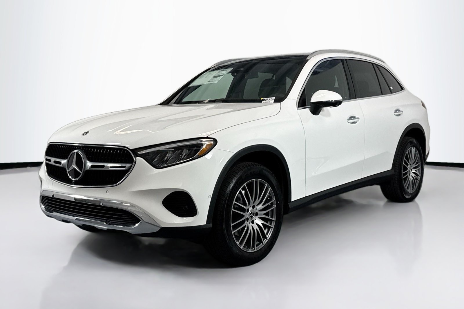 New 2026 Polar White Mercedes-Benz GLC 300 image 1