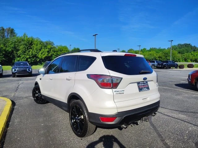 Used 2017 White Ford SE image 5