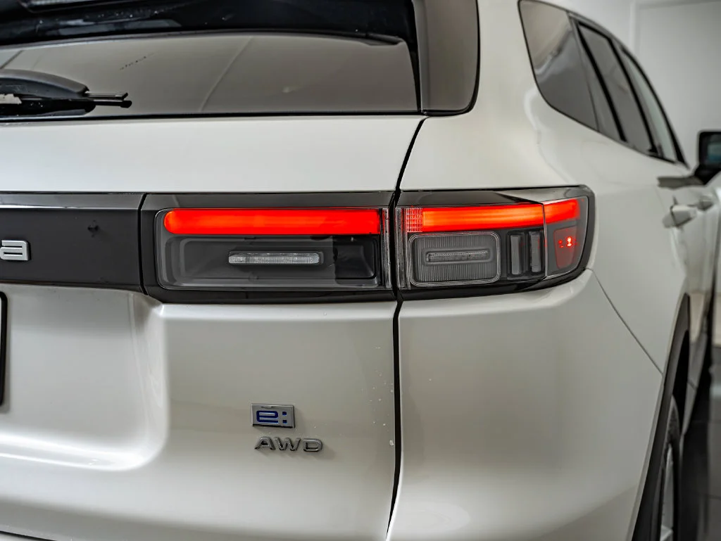 Used 2024 Snowfall Pearl Honda EX image 15