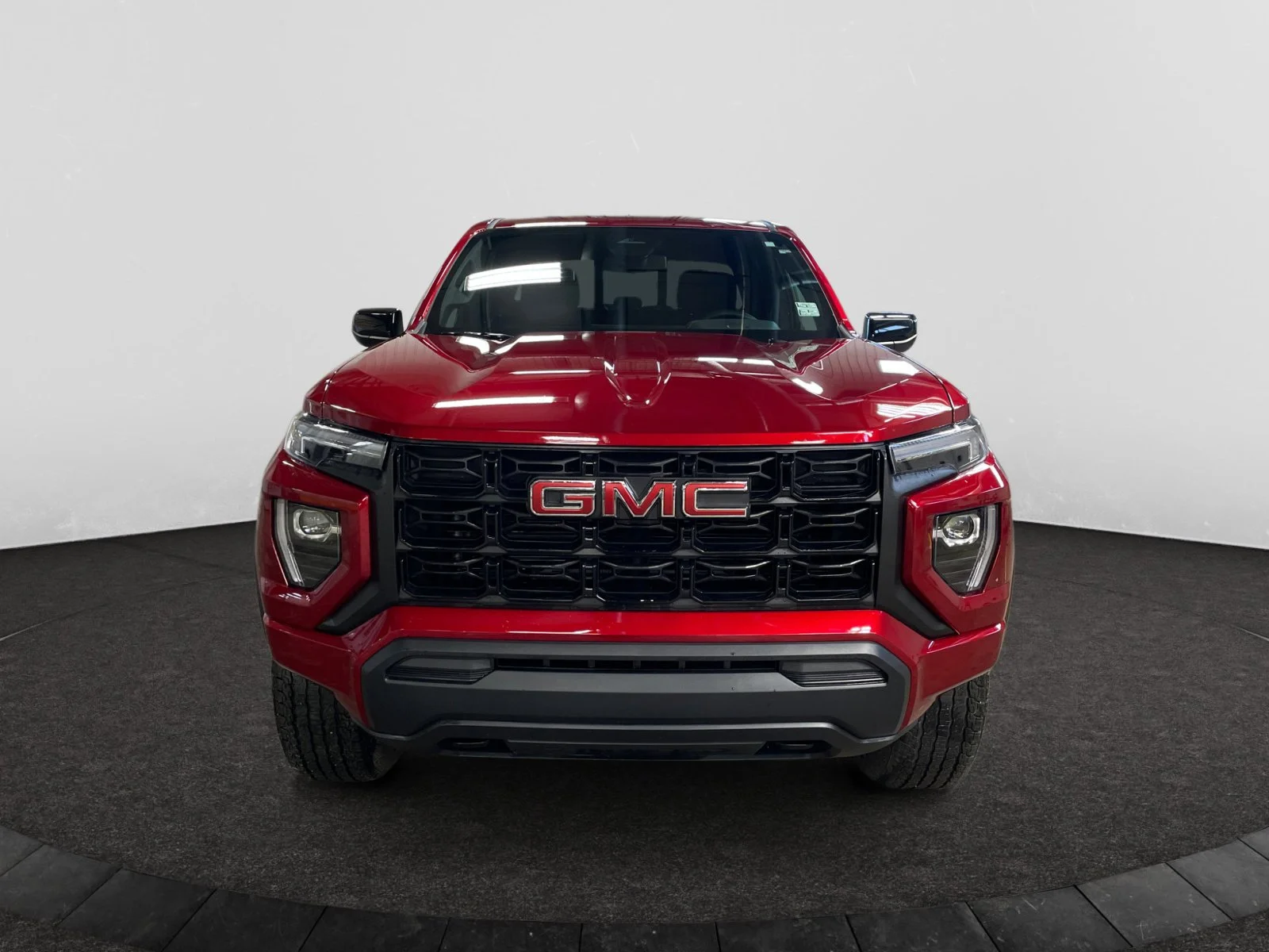 Used 2025 Red GMC Elevation Crew Cab image 8