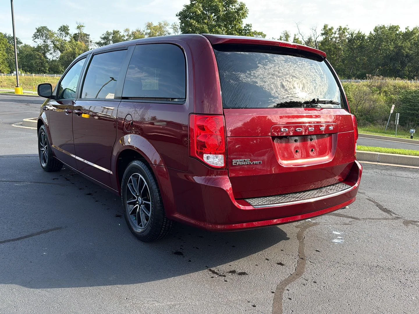 Used 2019 Red Dodge SE Plus image 3