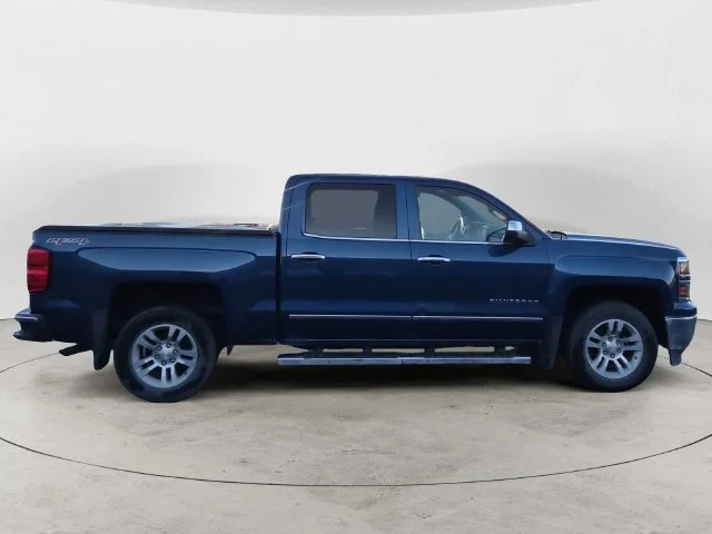 Used 2015 Deep Ocean Blue Chevrolet LTZ image 4
