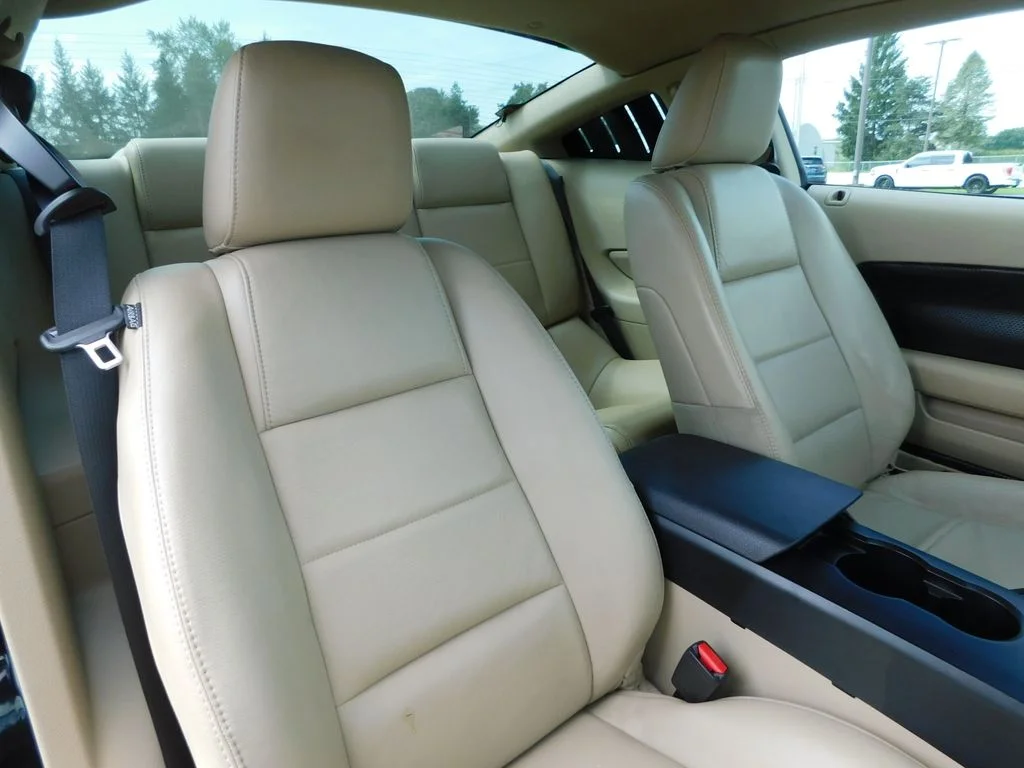 Used 2008 Black Ford V6 Premium image 18