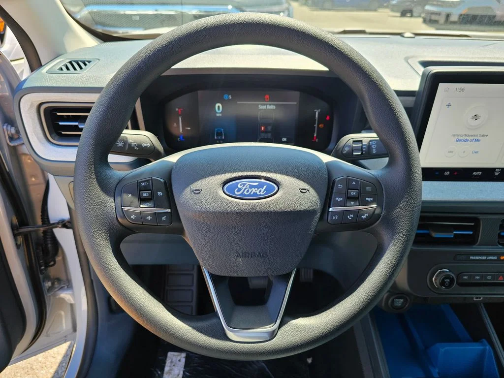 New 2025 Space White Metallic Ford XLT image 24