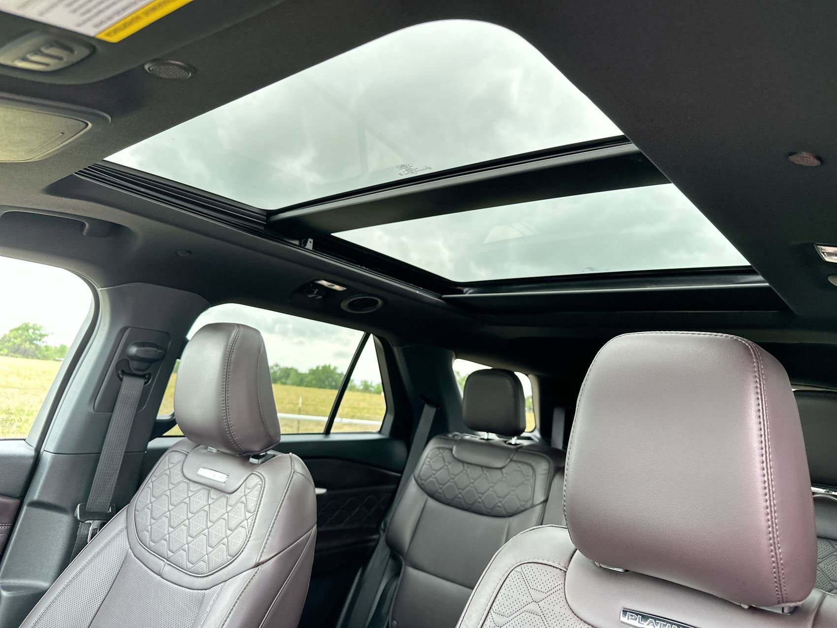 Used 2025 Gray Metallic Ford Platinum image 23