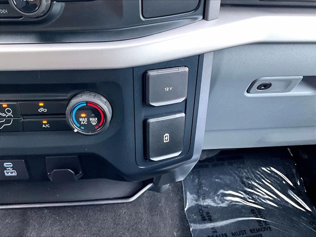 Used 2023 Black Ford XLT image 27