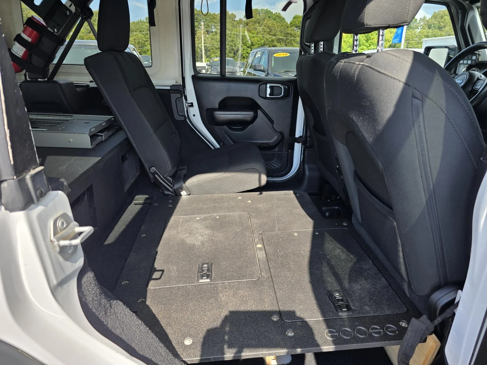 Used 2018 Bright White Clearcoat Jeep Sport S image 19