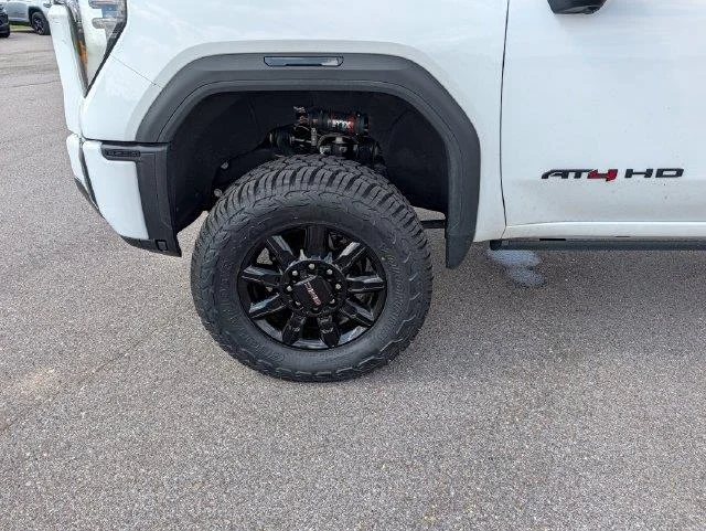 Used 2024 Summit White GMC AT4 image 27