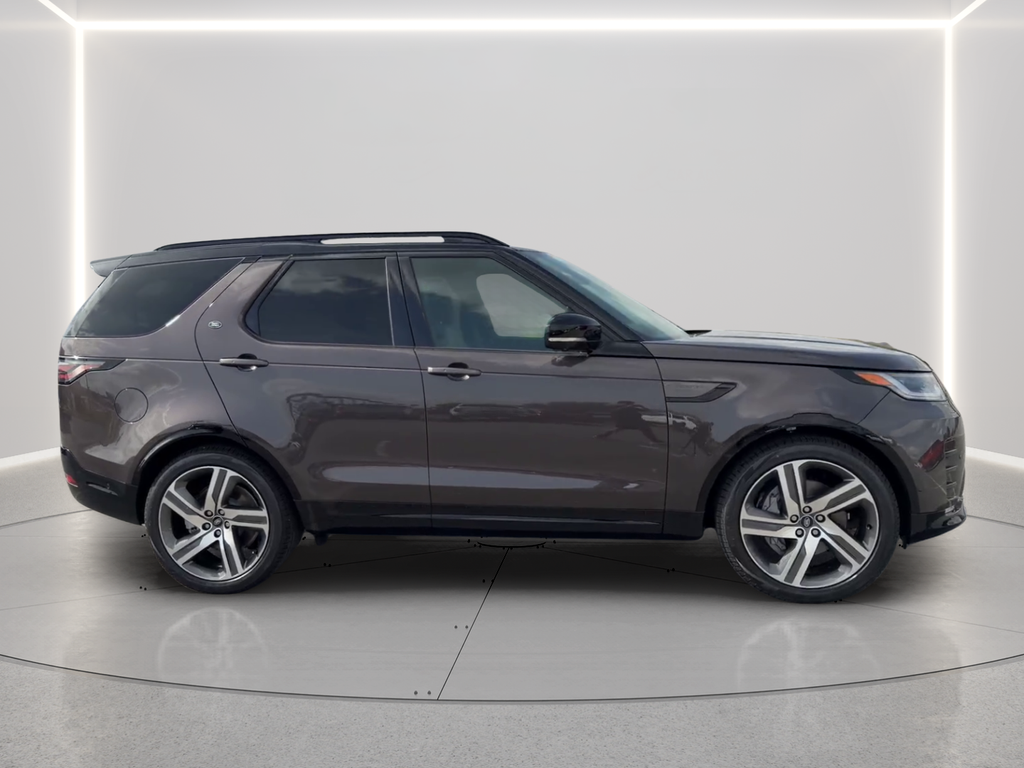 New 2026 Charente Grey Land Rover Dynamic SE image 4