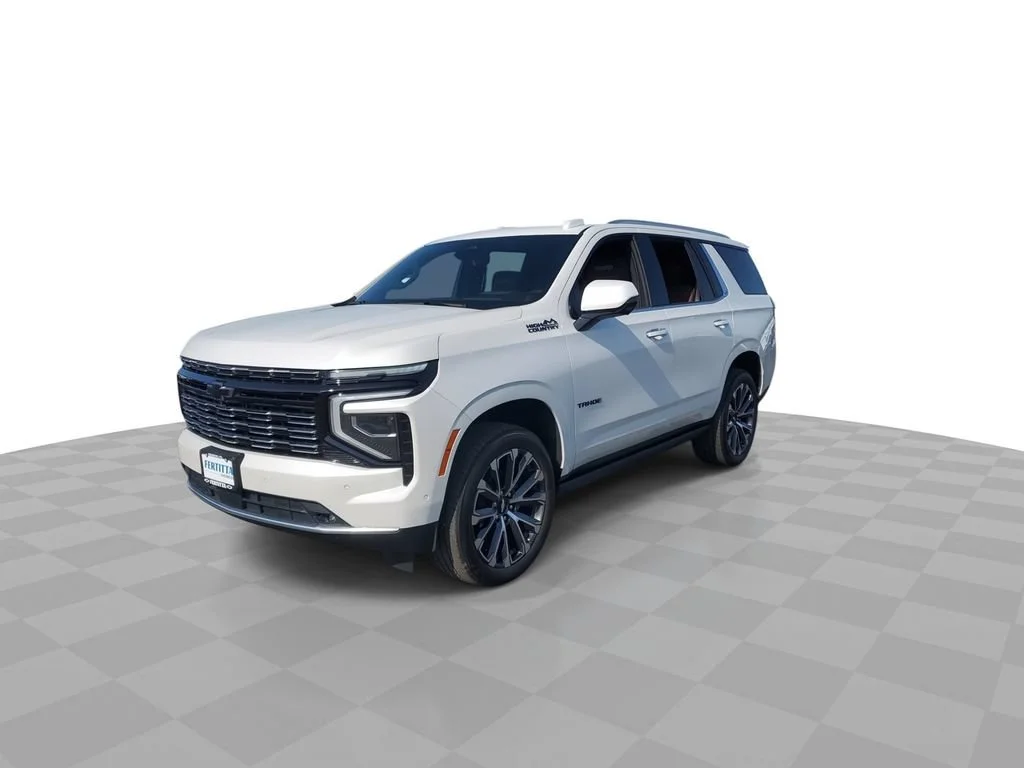 Certified Used 2025 Iridescent Pearl Tricoat Chevrolet High Country image 4