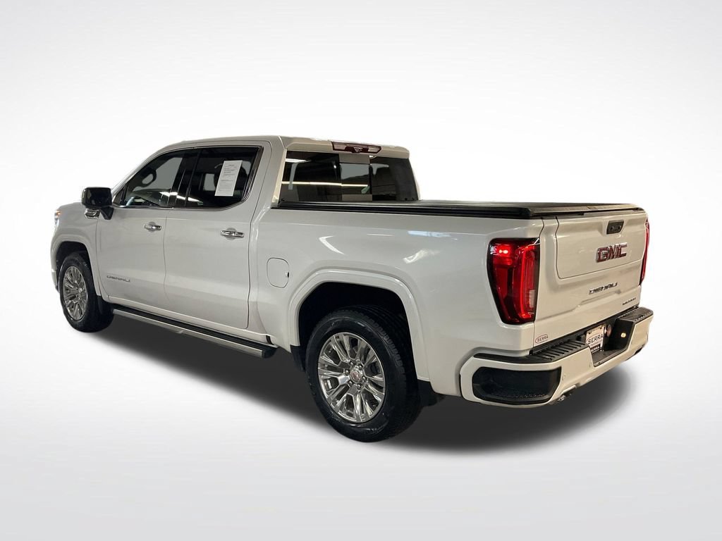 Used 2022 White Frost Tricoat GMC Denali image 3
