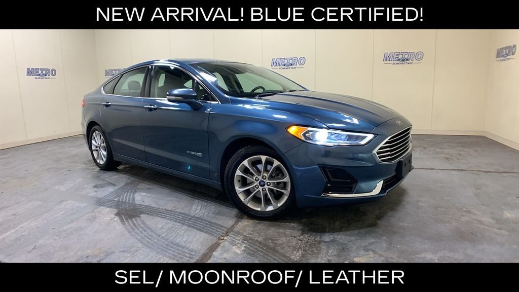 2019 Ford Fusion SEL's photo