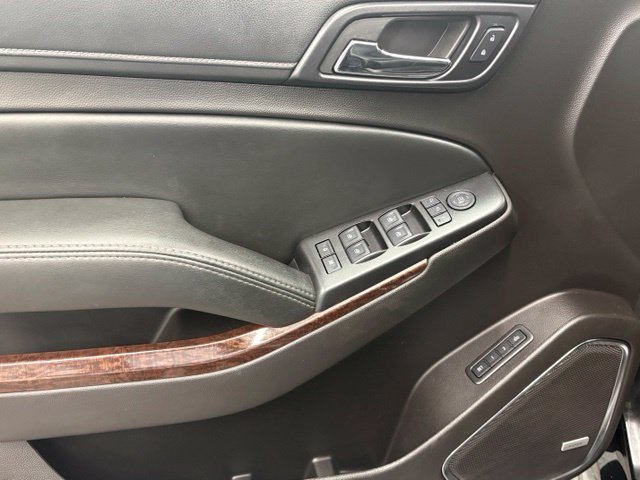 Used 2016 Black GMC SLT image 17
