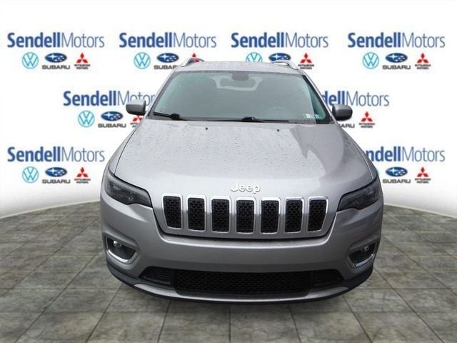 Used 2020 Silver Jeep Limited image 4
