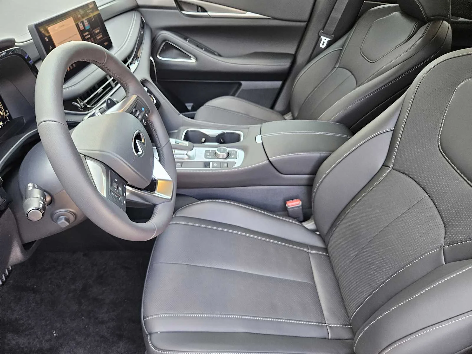 2027 INFINITI QX60 LUXE - Photo 7