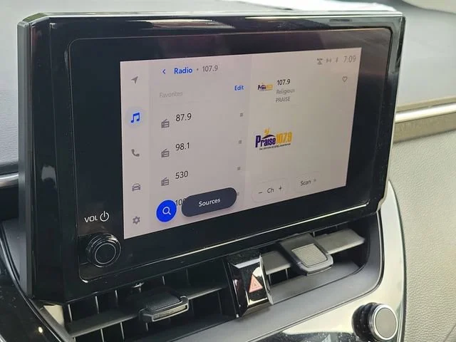 2023 Toyota Corolla LE - Photo 26