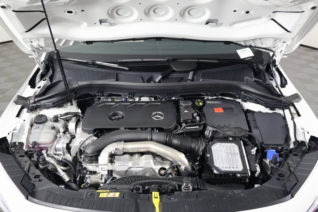 New 2026 Polar White Mercedes-Benz GLA 250 image 19