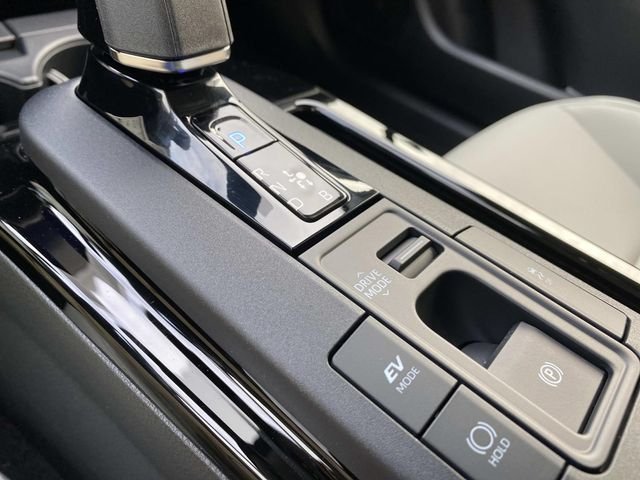 2026 Toyota Prius XLE - Photo 11