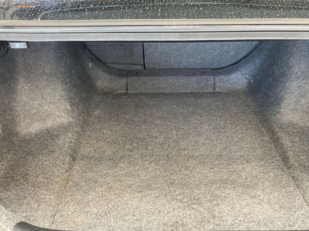 Used 2019  Honda EX-L image 30