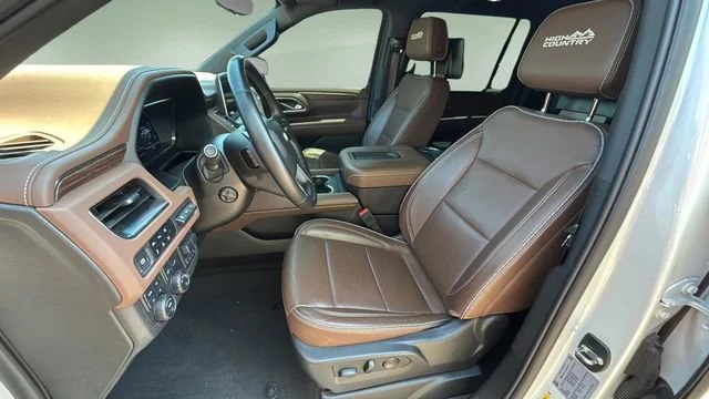 Used 2024 Iridescent Pearl Tricoat Chevrolet High Country image 18