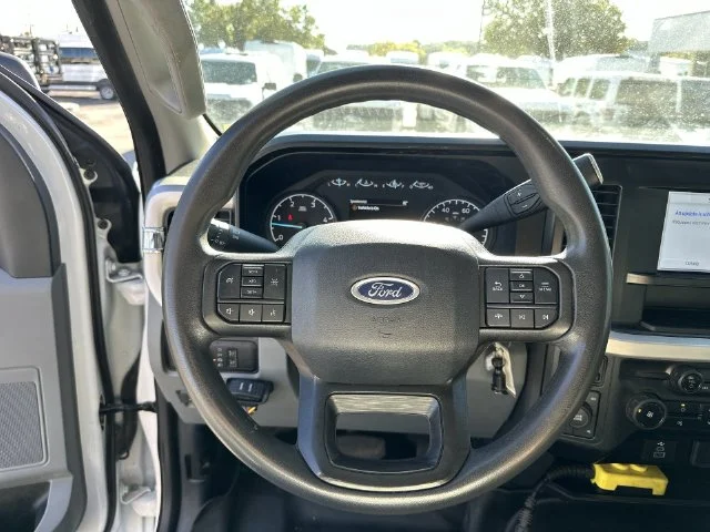 Used 2025 White Ford XL image 15